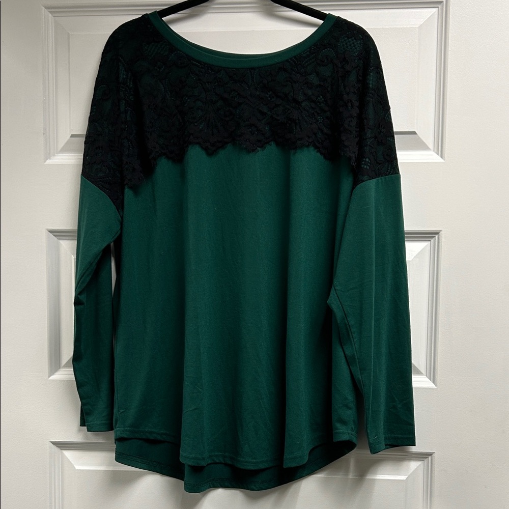 Chic Forest Green Lace Women's Long Sleeve Top
